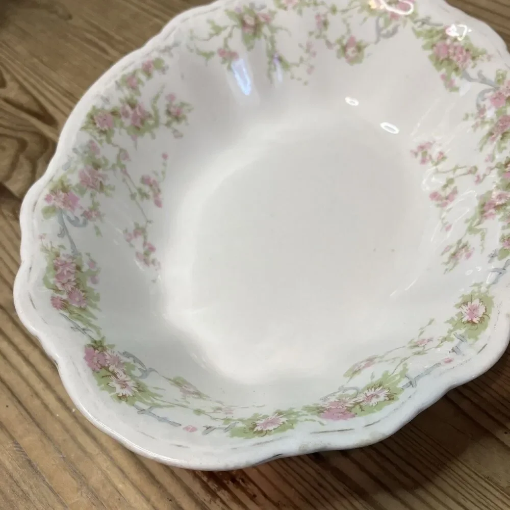 Antique Homer Laughlin HUDSON 2 Serving Bowls With 1 Under Plate Floral Pattern